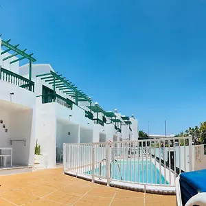 https://montorian-apartments-lanzarote.in-canary-islands.com